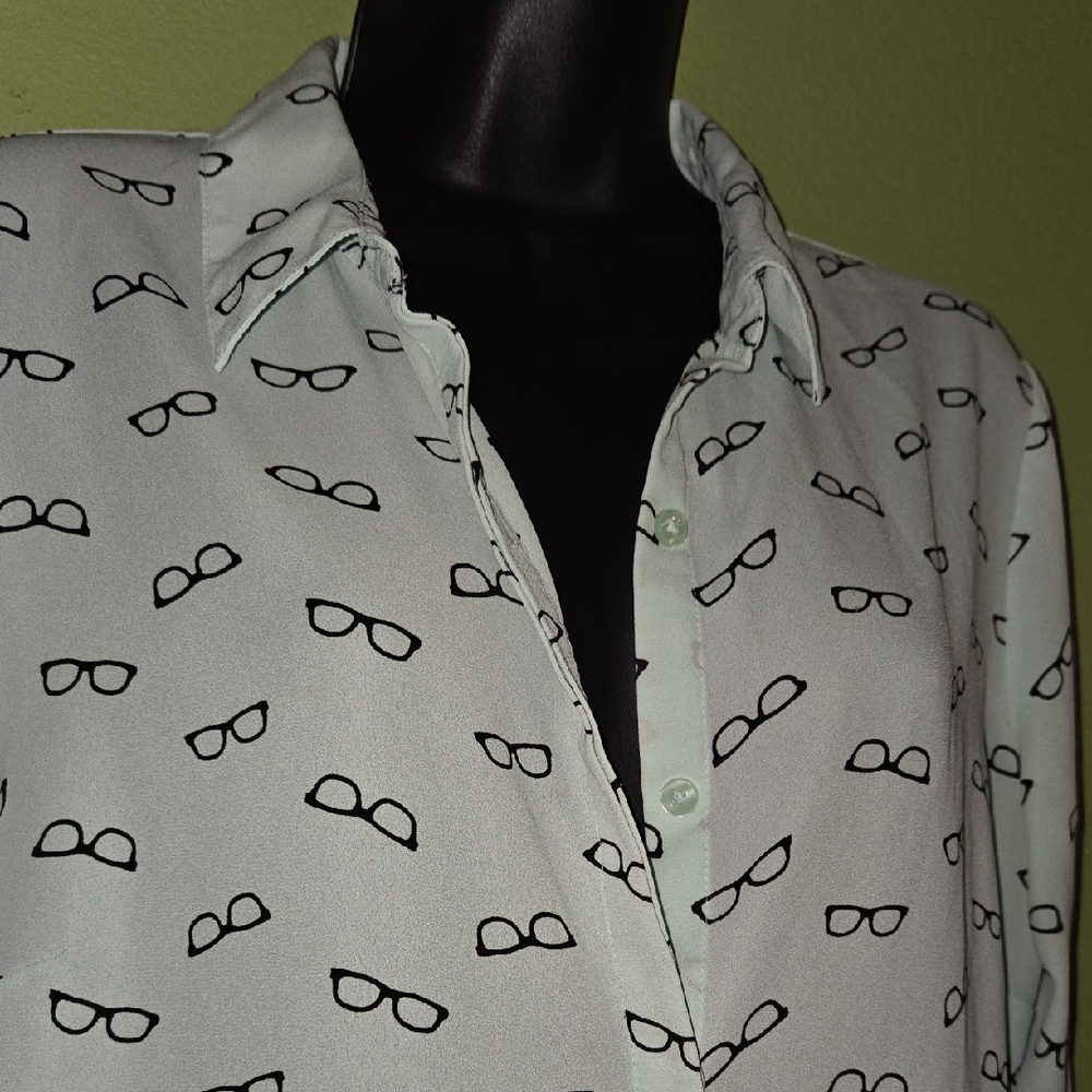 Metaphor mint Green Shirt with Black Glasses Print